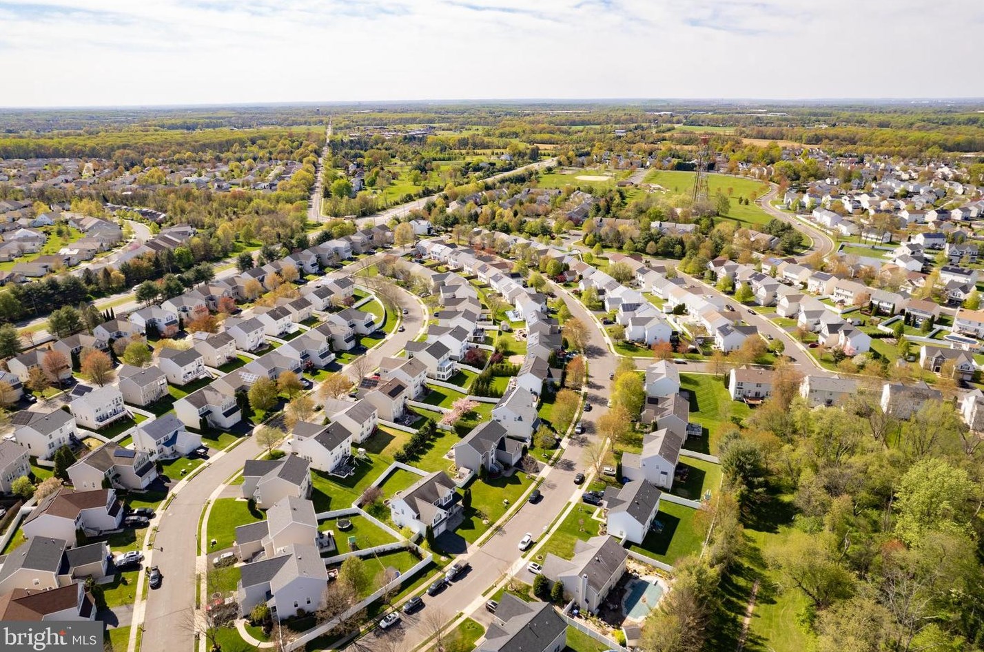 28 Durham Dr, Columbus NJ 08022-2349 exterior