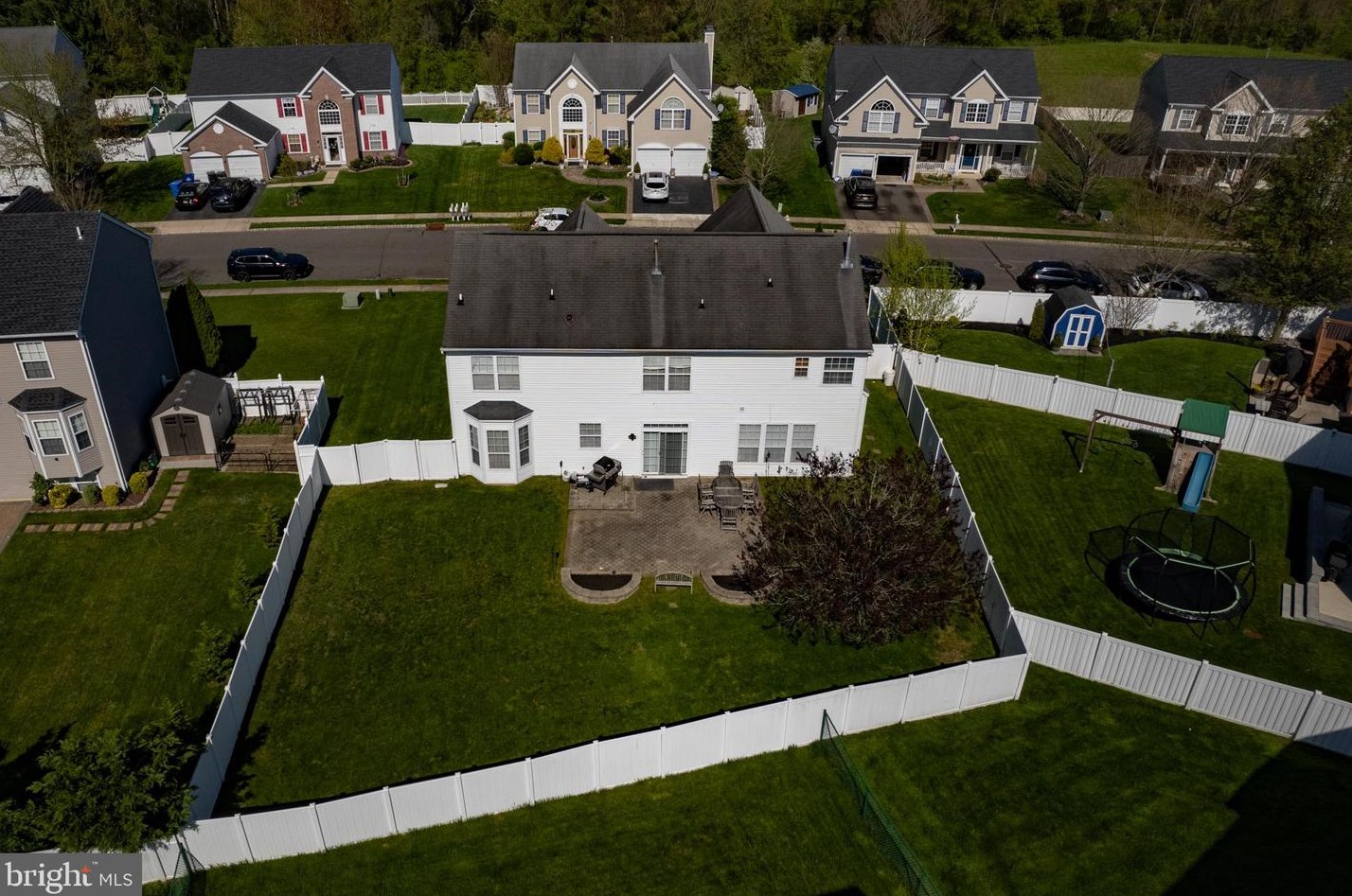 28 Durham Dr, Columbus NJ 08022-2349 exterior