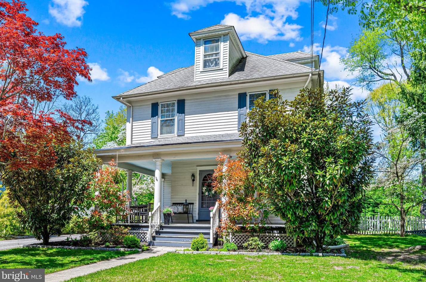 265 W 3rd St, Moorestown, NJ 08057