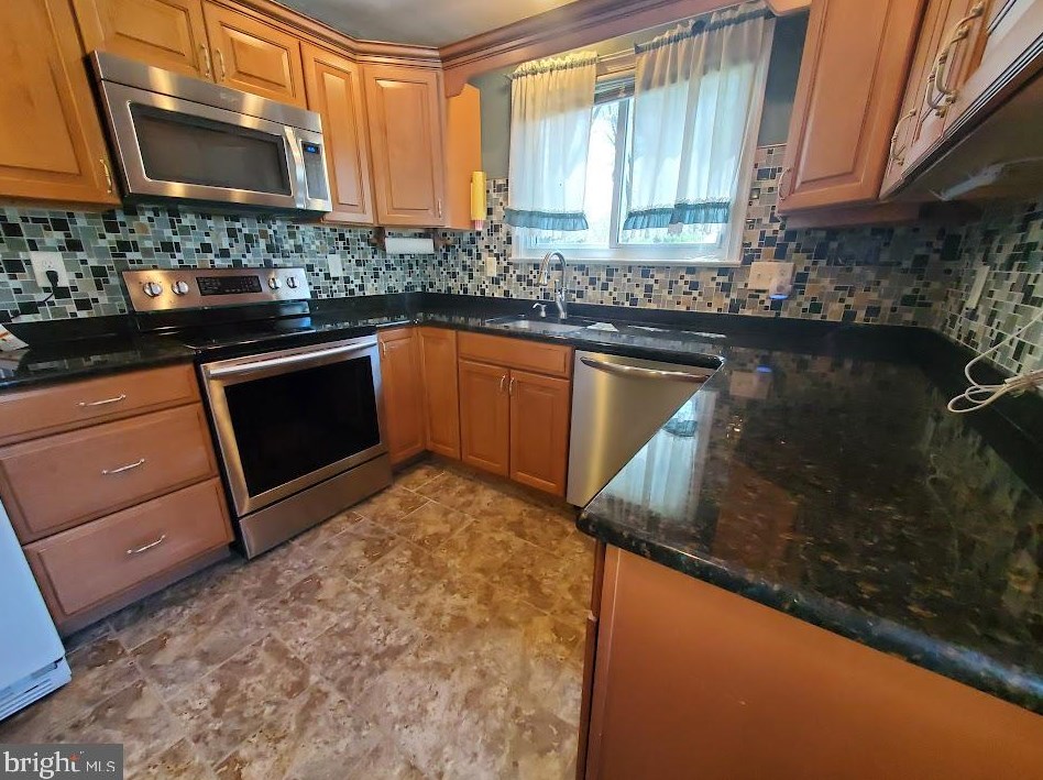 175 Medford St, Browns Mills, NJ 08015-1939