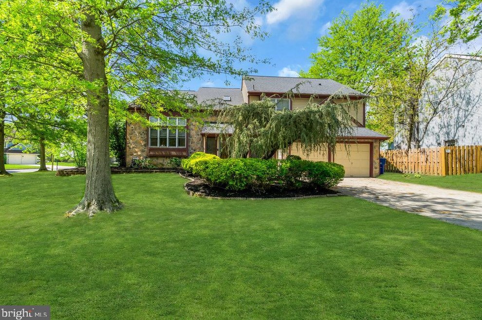 15 Teddington Way, Mount Laurel, NJ 08054