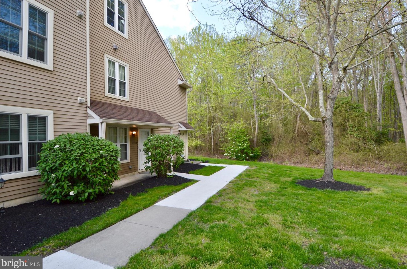405 Harwood Ct, Mount Laurel, NJ 08054