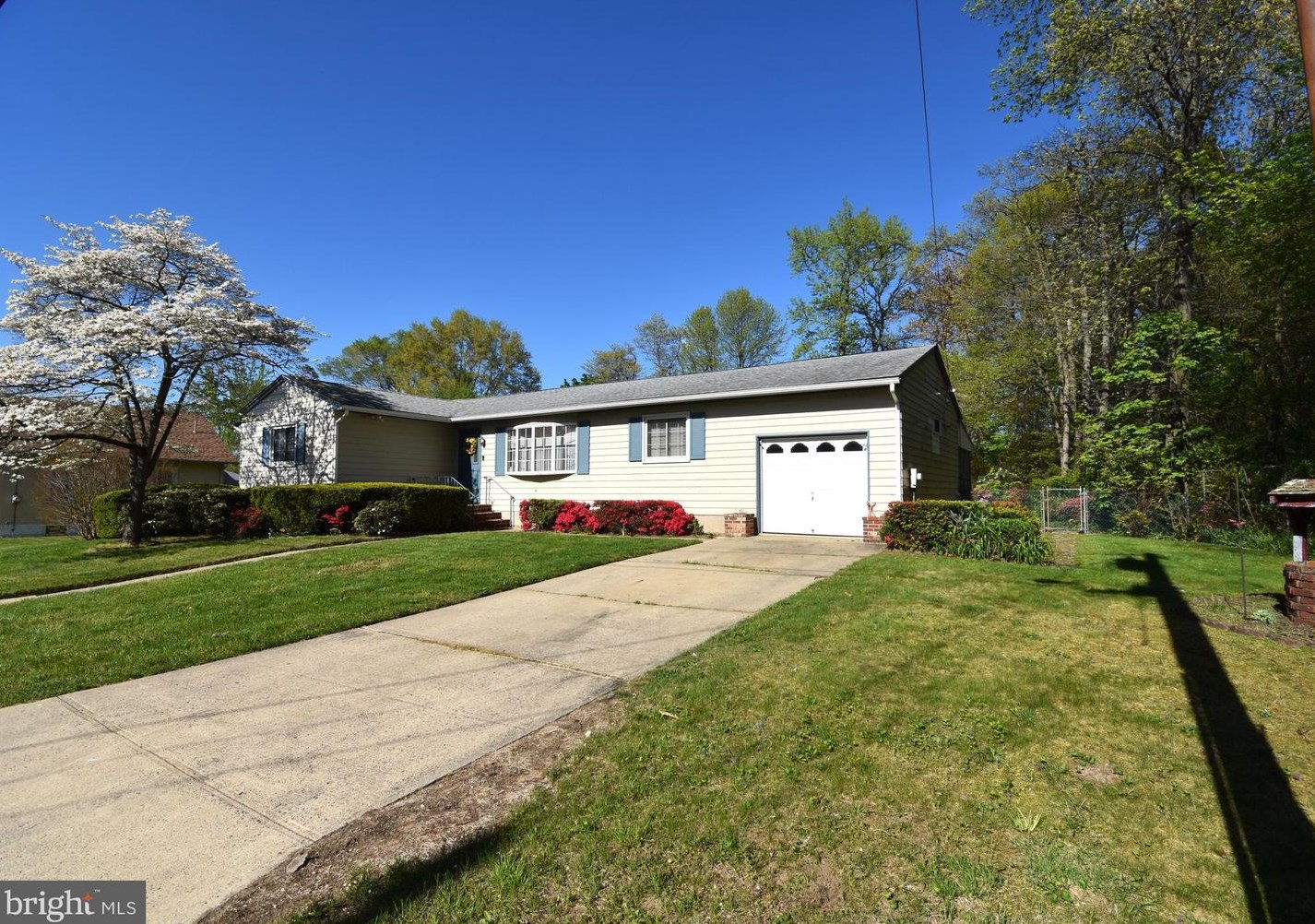 1345 Belgrade Ave, Burlington, NJ 08016-3327