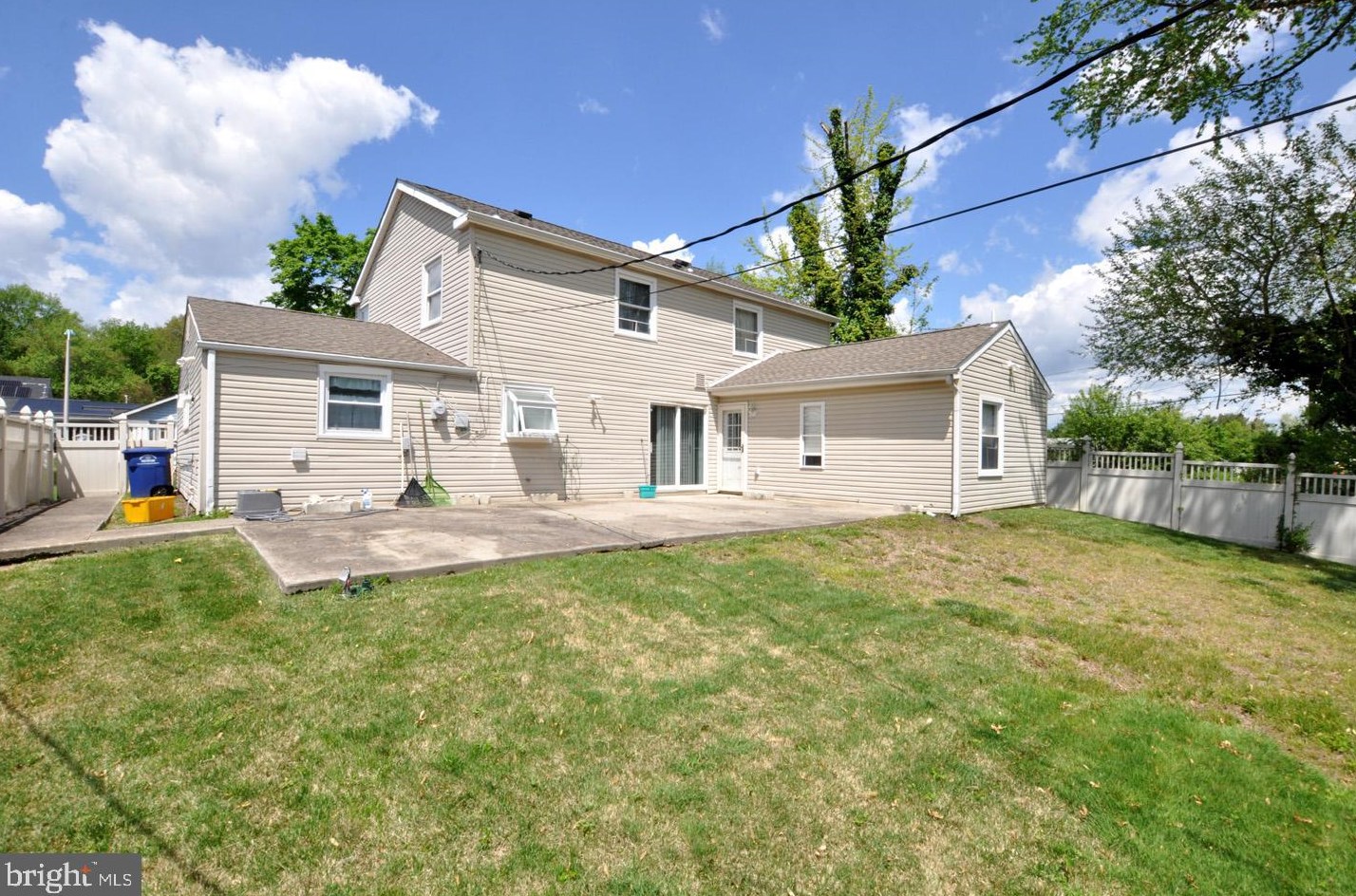 56 Mandolin Ln, Willingboro NJ  08046-2808 exterior