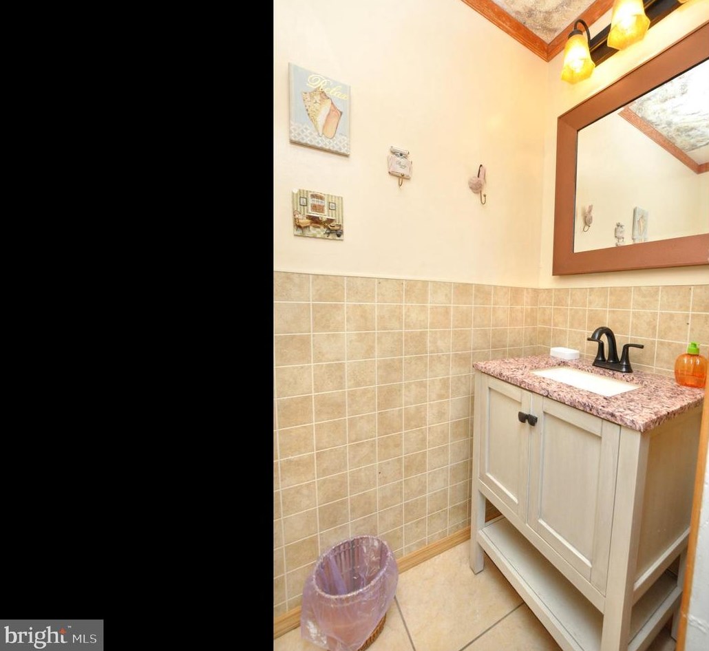 56 Mandolin Ln, Willingboro NJ  08046-2808 exterior