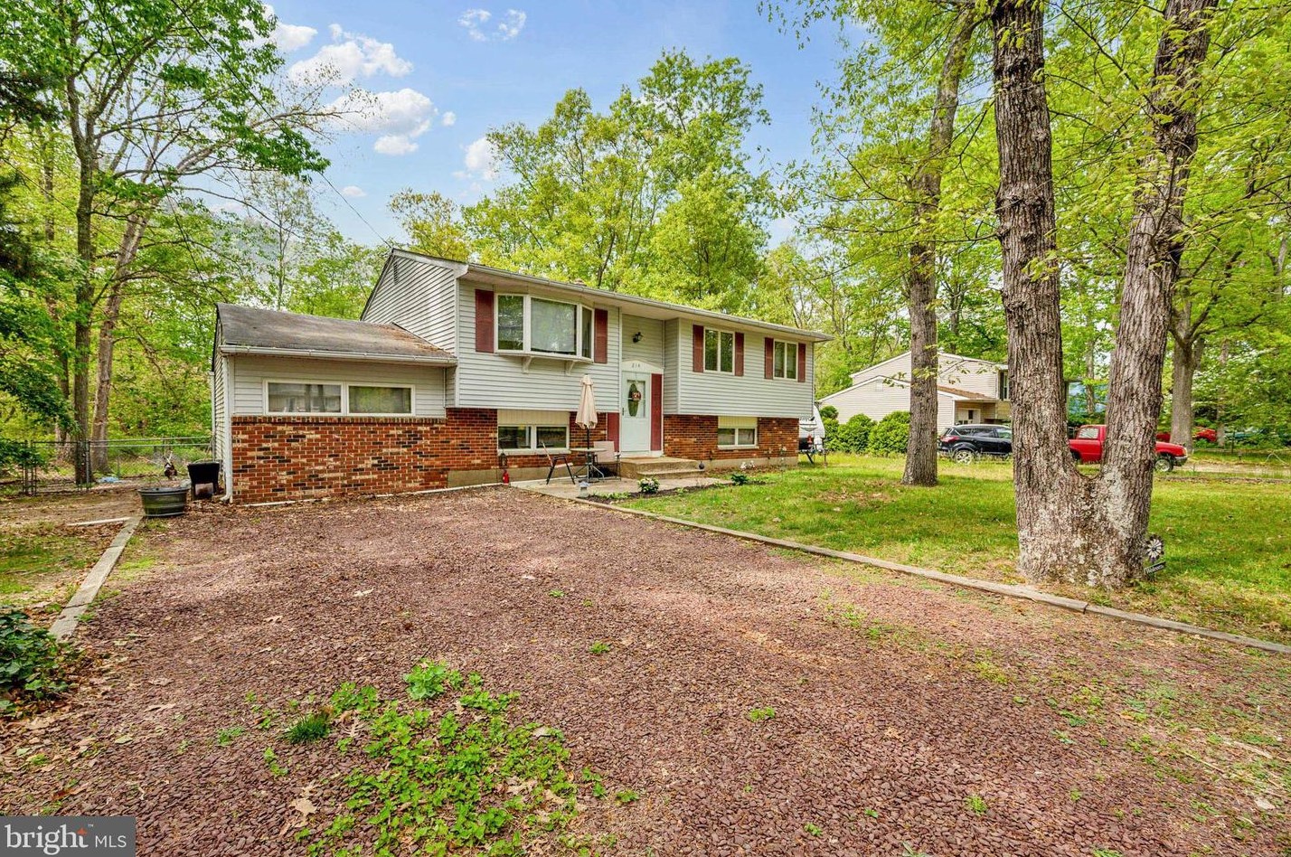 214 Kentucky Trl, Browns Mills, NJ 08015-5533