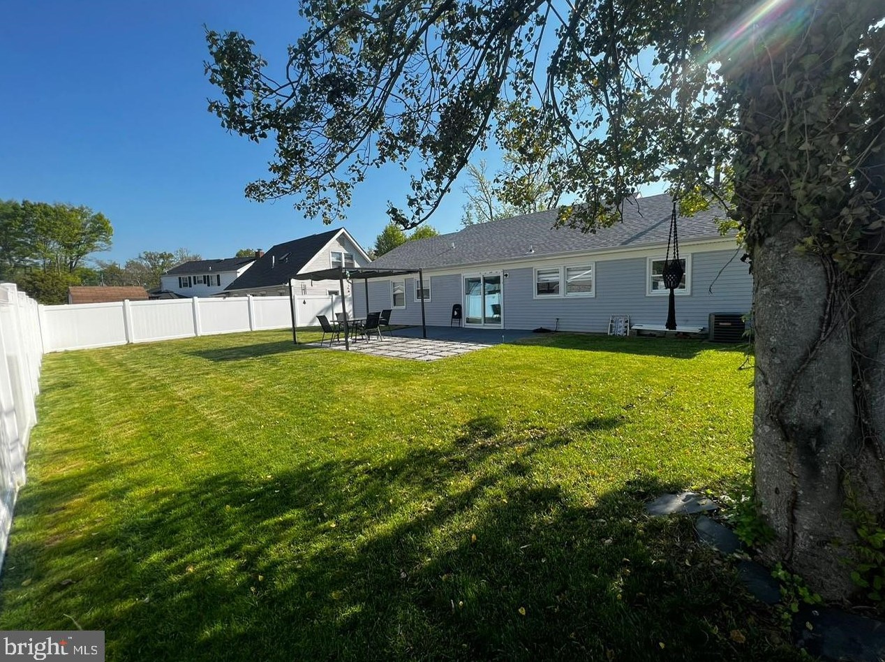 43 Norwood Ln, Willingboro NJ  08046-1332 exterior