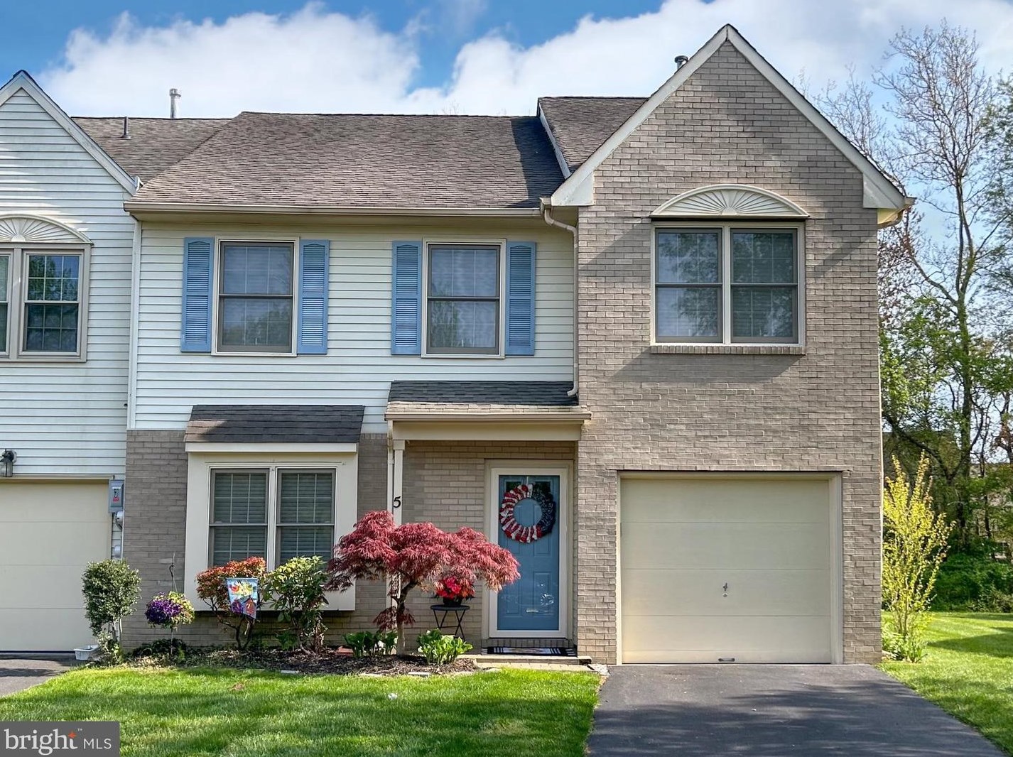 5 Dorset Dr, Medford, NJ 08055-3717
