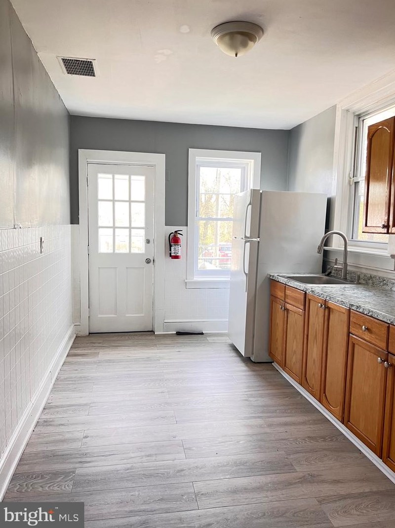 33 Amboy Ave, Roebling NJ 08554-1102 exterior