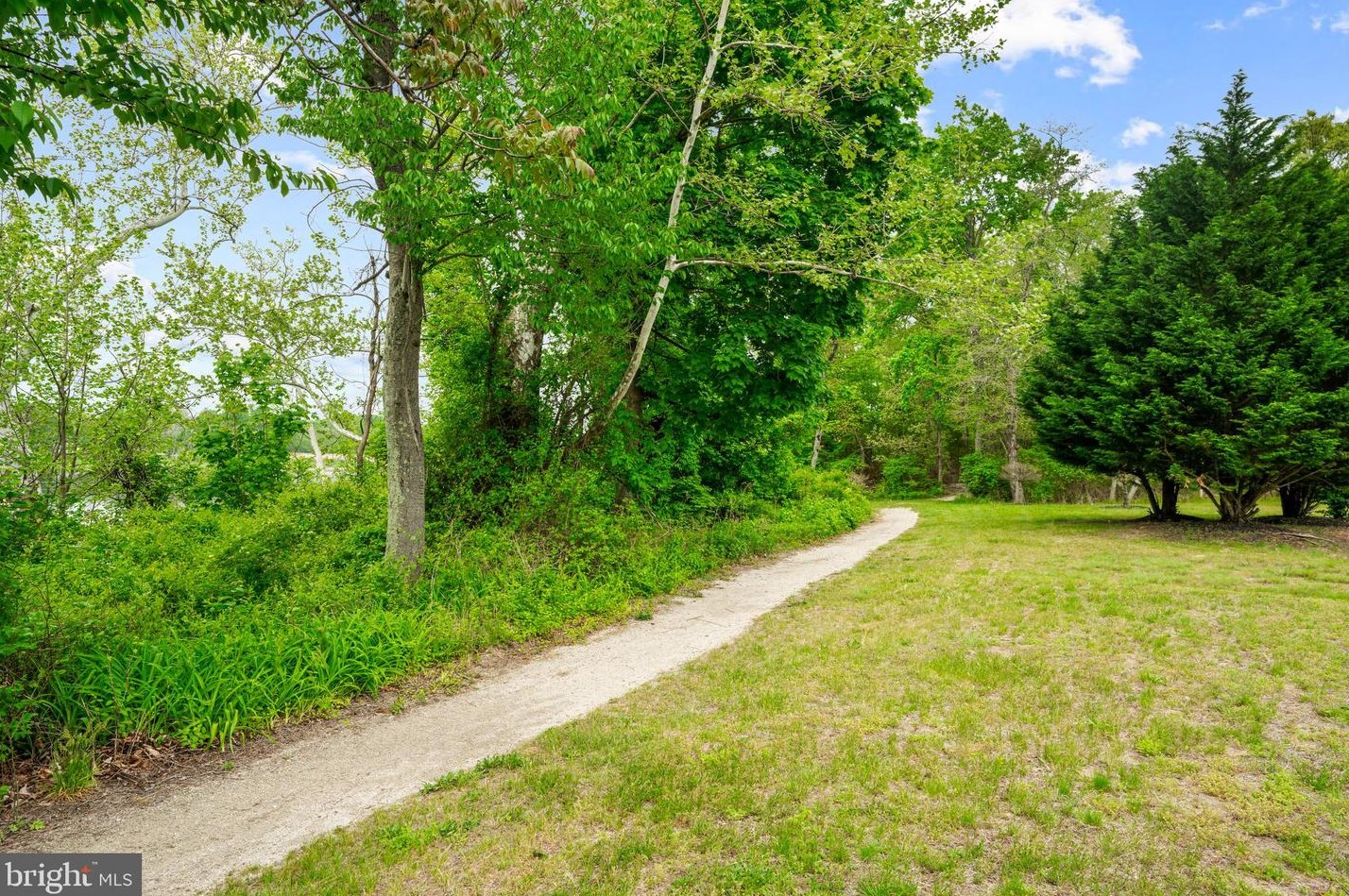 49 Overlook Dr, Mount Laurel NJ 08054-6108 exterior