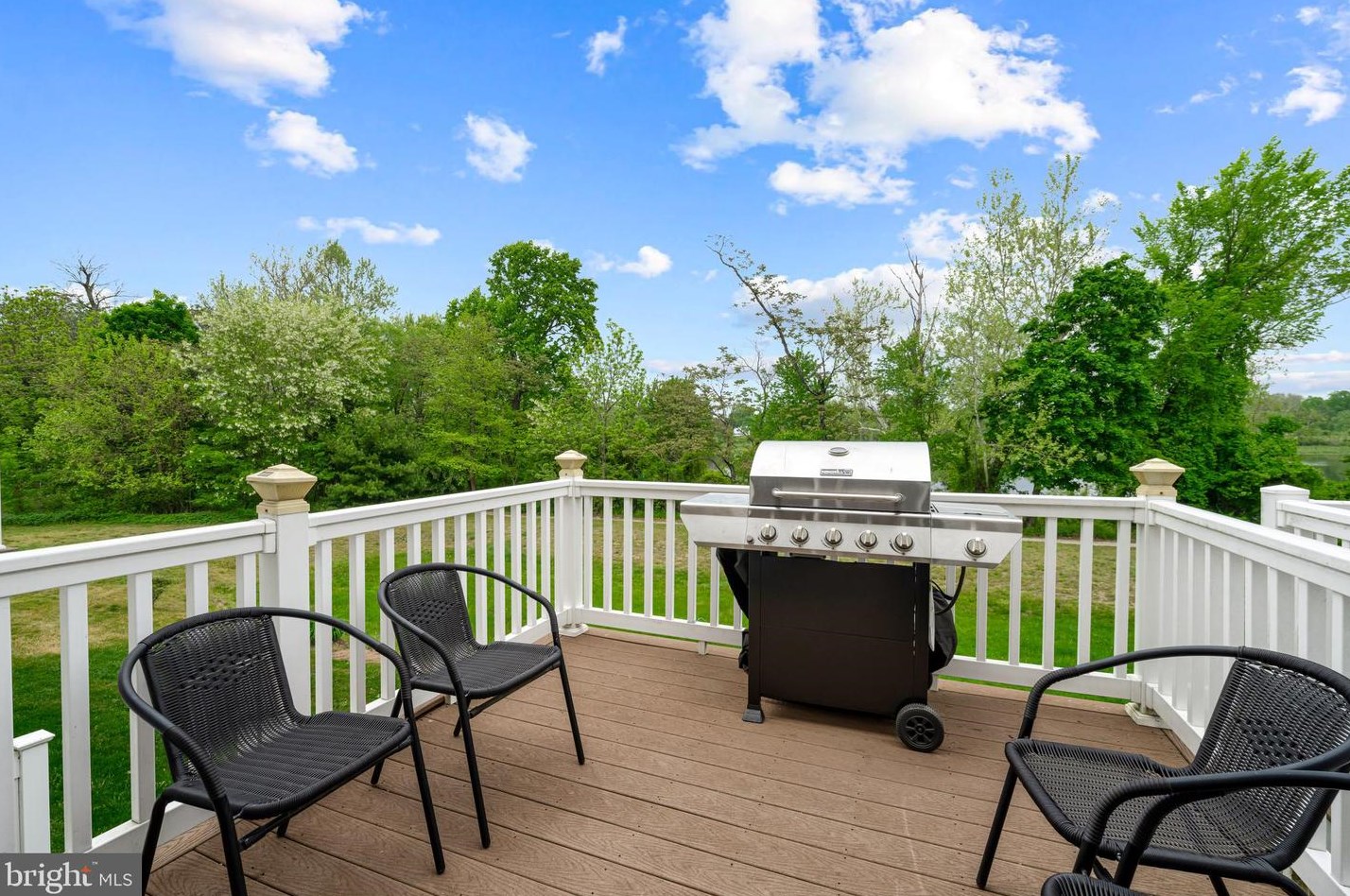 49 Overlook Dr, Mount Laurel NJ 08054-6108 exterior