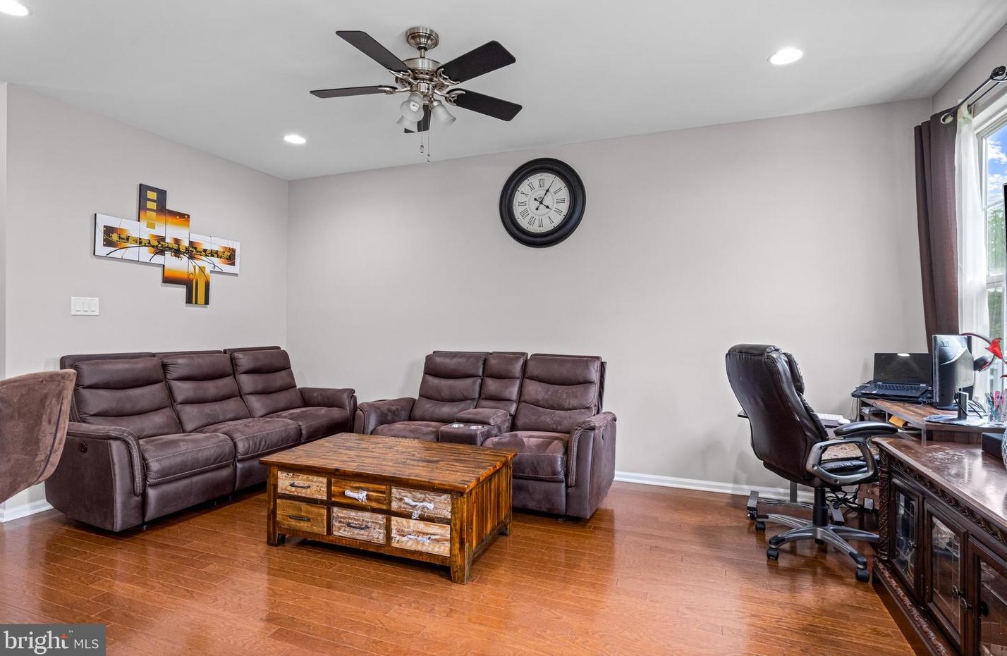 49 Overlook Dr, Mount Laurel NJ 08054-6108 exterior