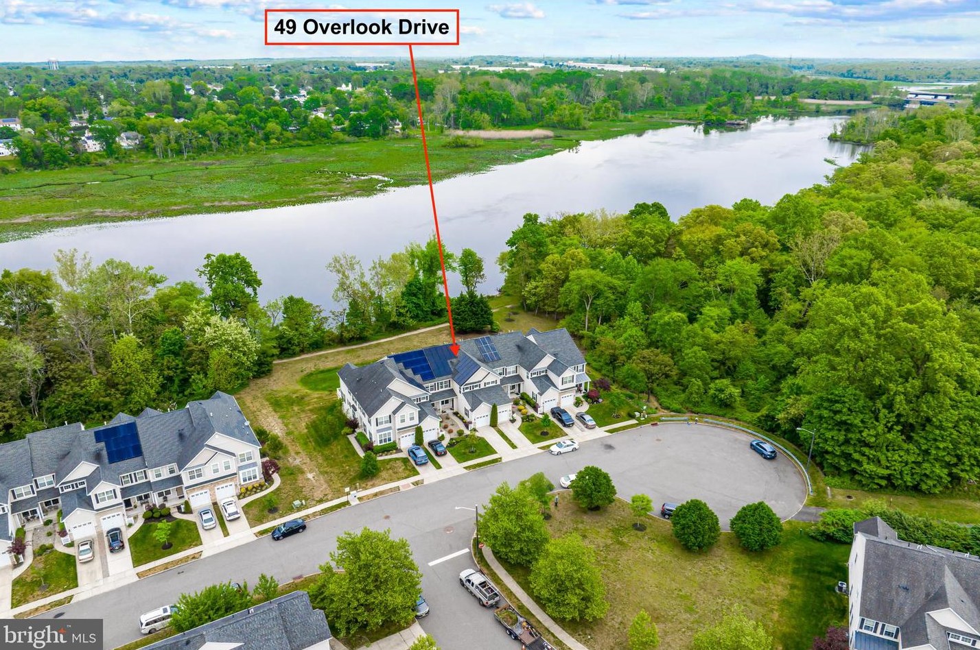 49 Overlook Dr, Mount Laurel NJ 08054-6108 exterior
