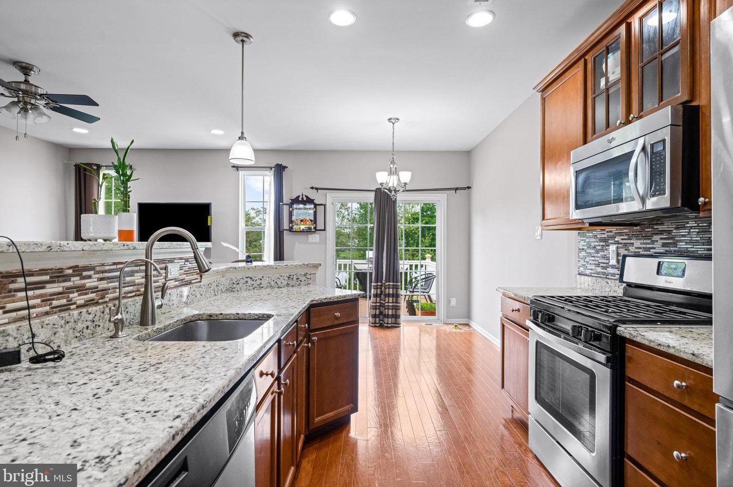 49 Overlook Dr, Mount Laurel NJ 08054-6108 exterior