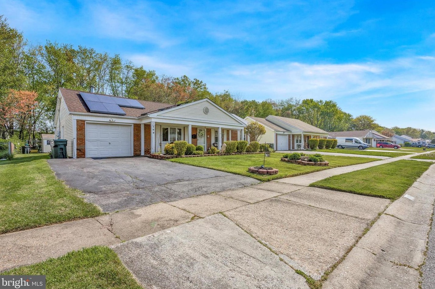 109 Genesee Ln, Willingboro, NJ 08046-3309