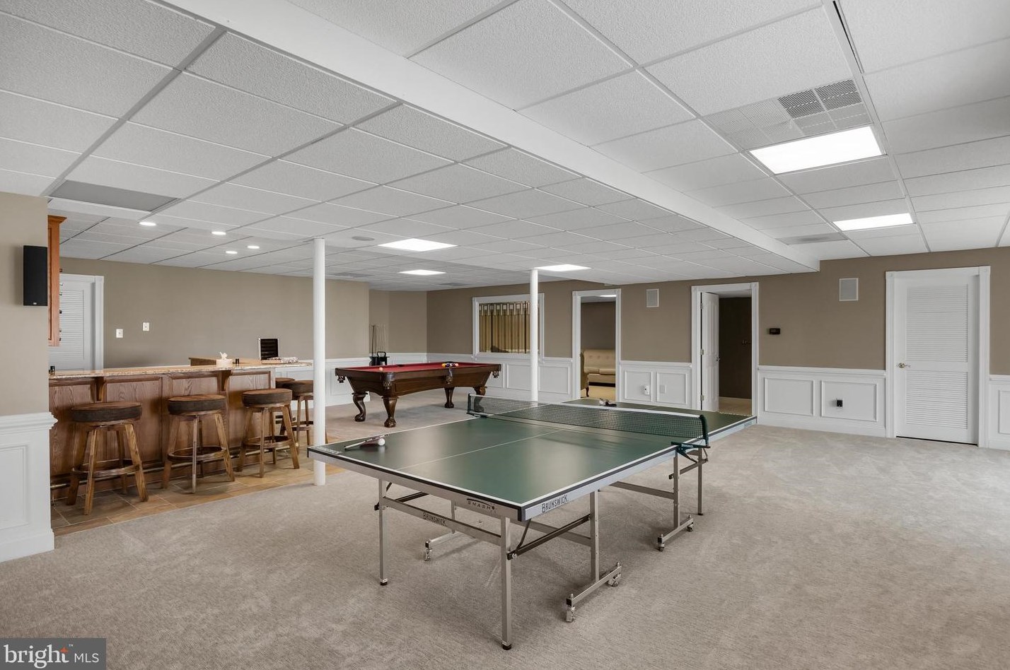 32 Cv Rd, Moorestown NJ 08057-3949 exterior