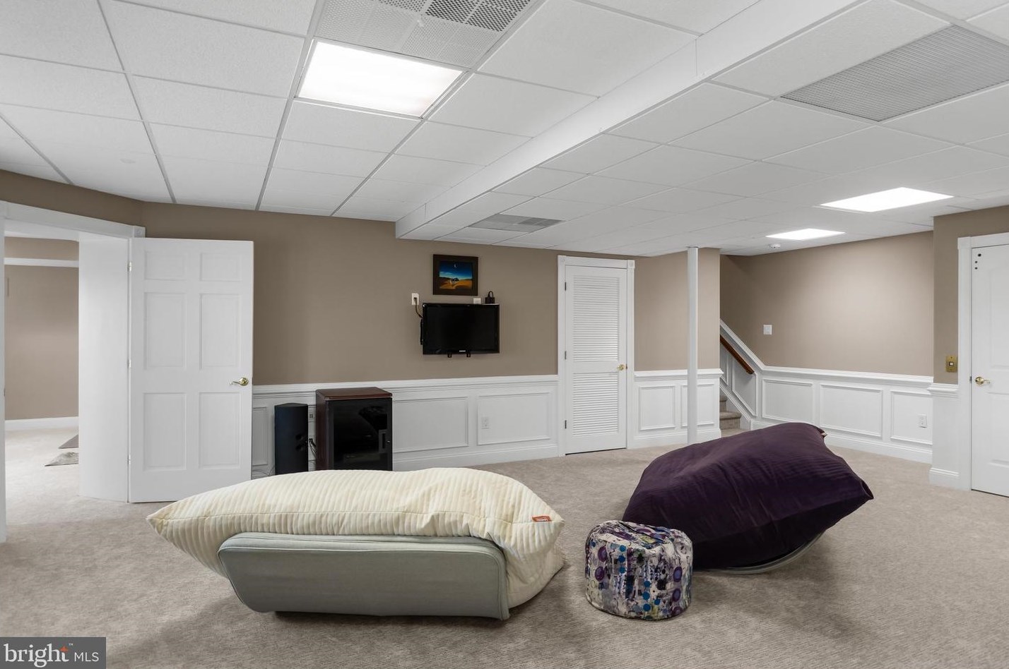 32 Cv Rd, Moorestown NJ 08057-3949 exterior