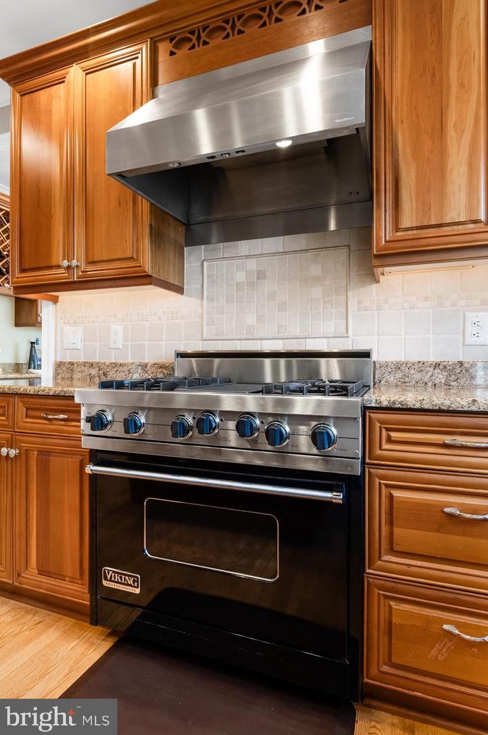 32 Cv Rd, Moorestown NJ 08057-3949 exterior