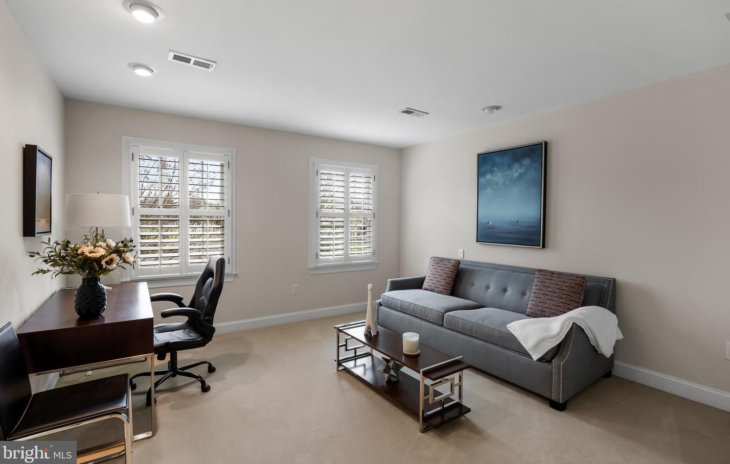 32 Cv Rd, Moorestown NJ 08057-3949 exterior