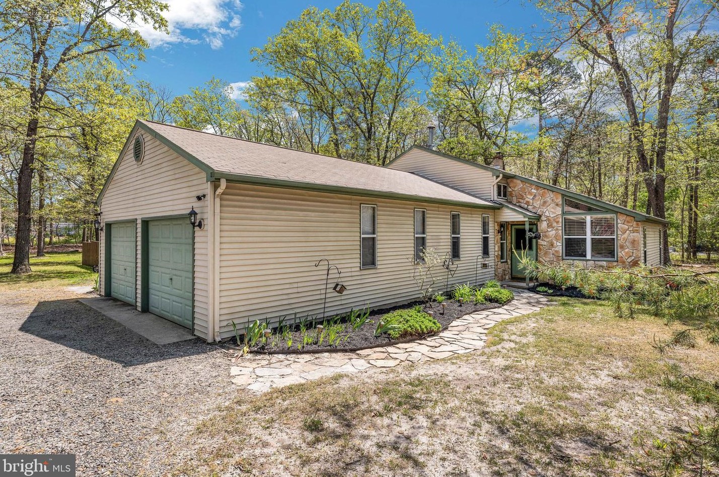 900 Old Indian Mills Rd, Southampton, NJ 08088