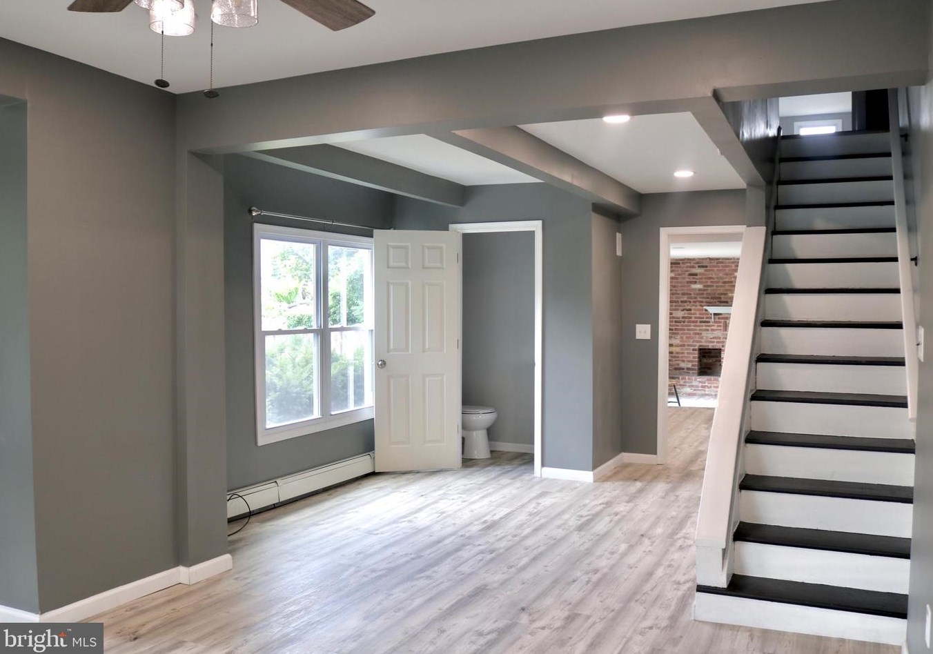 426 W 6th St, Palmyra, NJ 08065