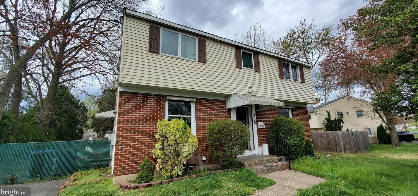 309 Franklin Ave, Beverly, NJ 08010-1807