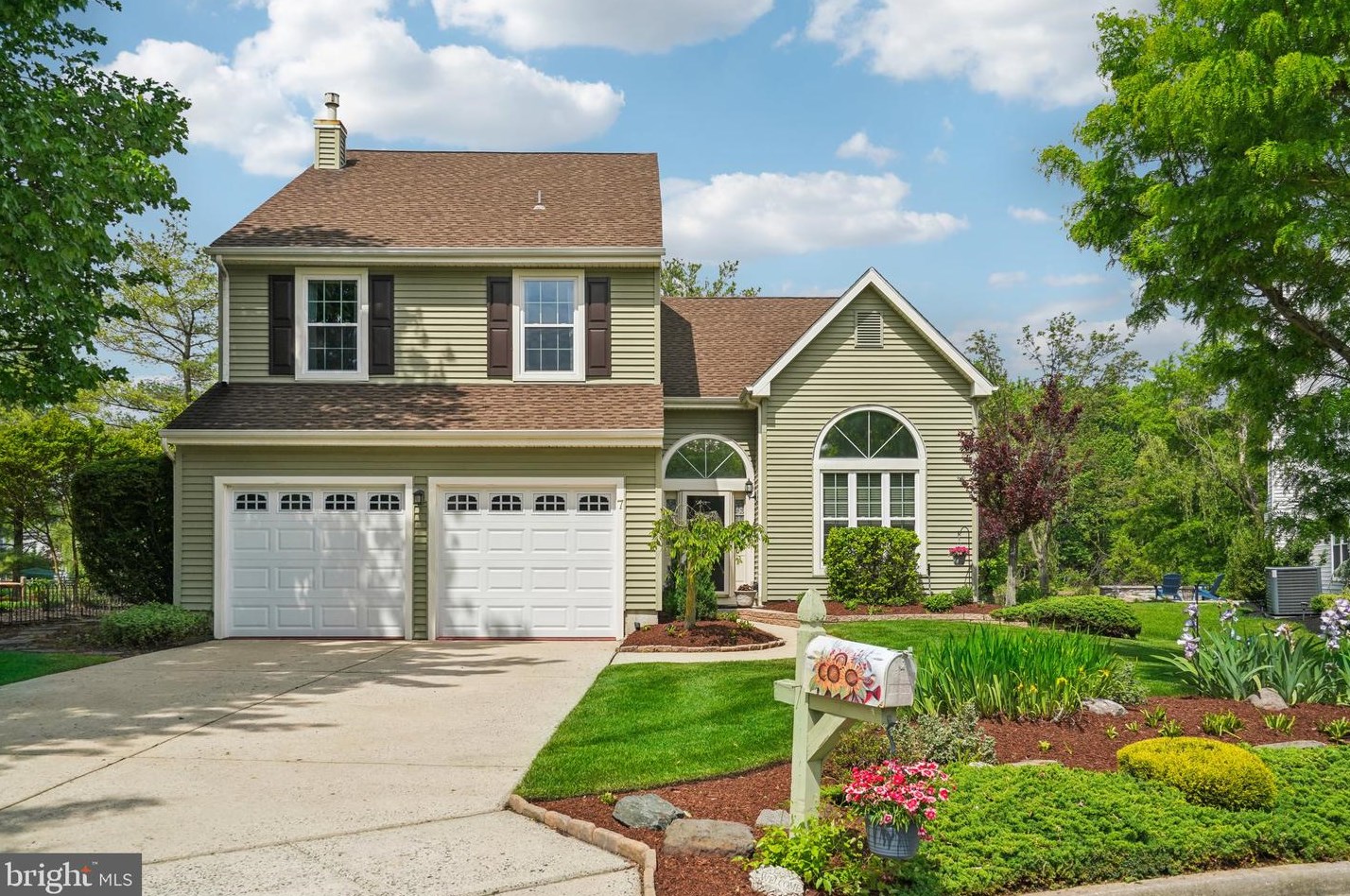 7 Bloomfield Ct, Mount Laurel, NJ 08054-5229