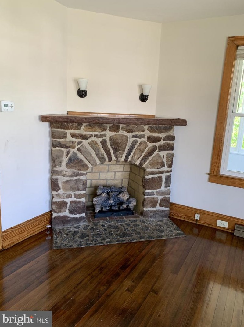 1223 River Rd, Riverton, NJ 08077