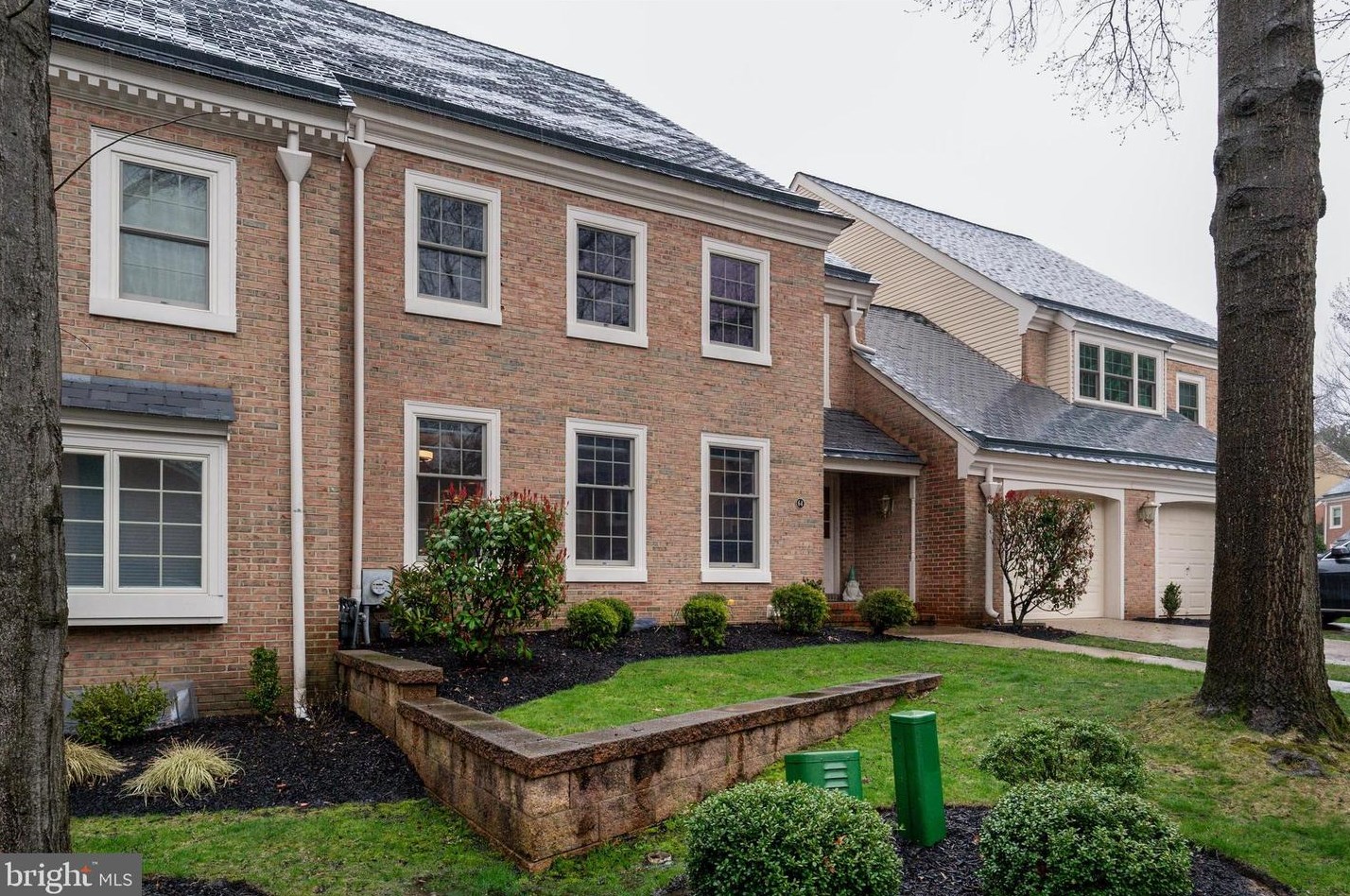 64 Foxwood Dr, Moorestown, NJ 08057-4101