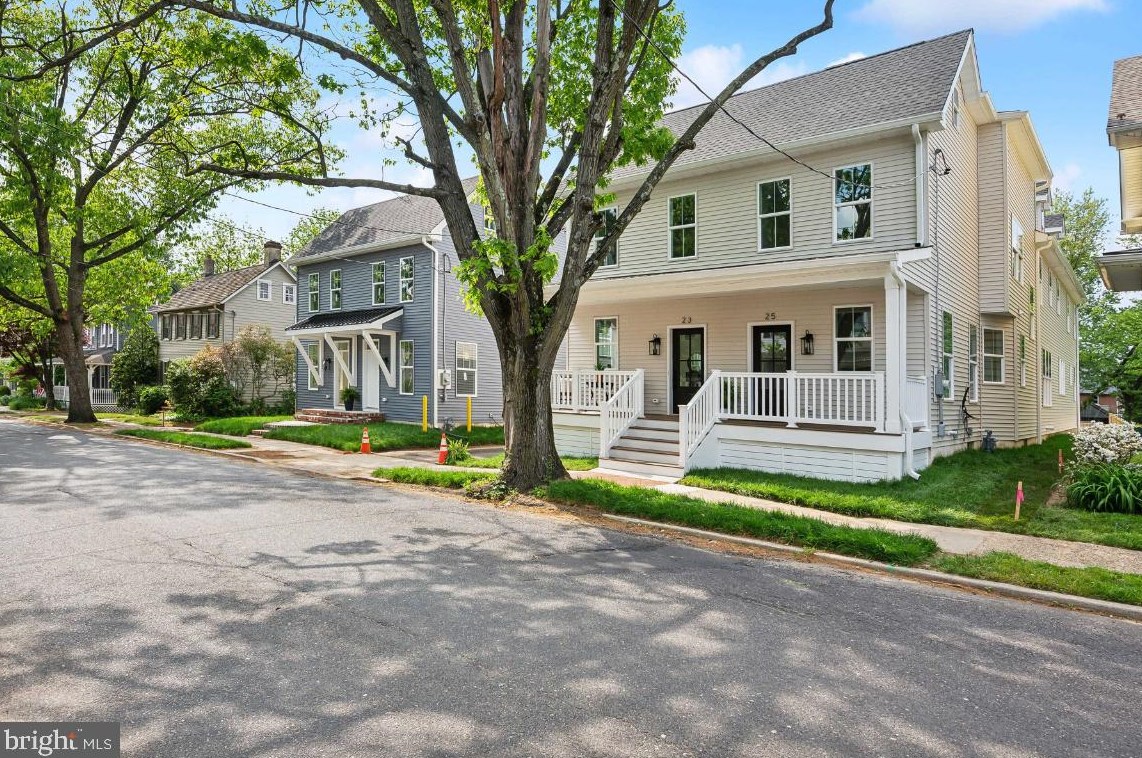 25 2nd St, Moorestown, NJ 08057-3303