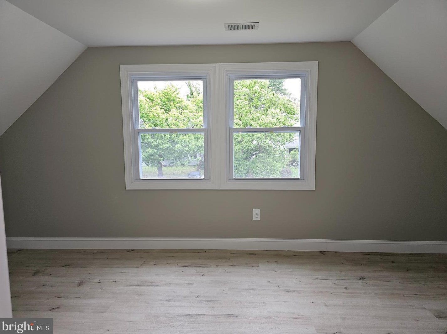 51 Brunswick Ln, Willingboro NJ  08046-1621 exterior