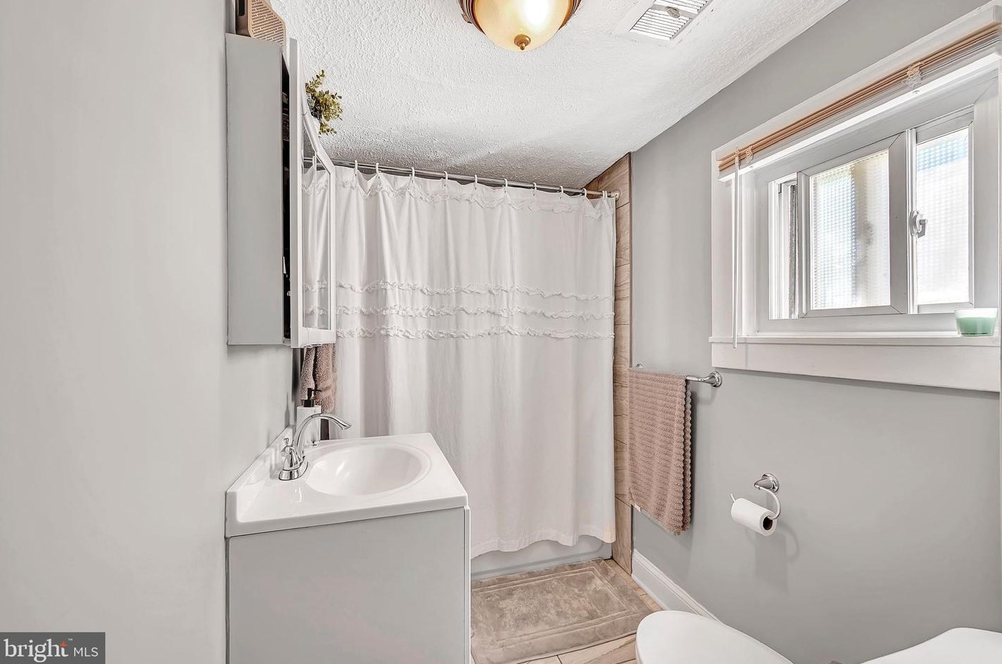 228 4 Ave, Roebling NJ 08554-1302 exterior