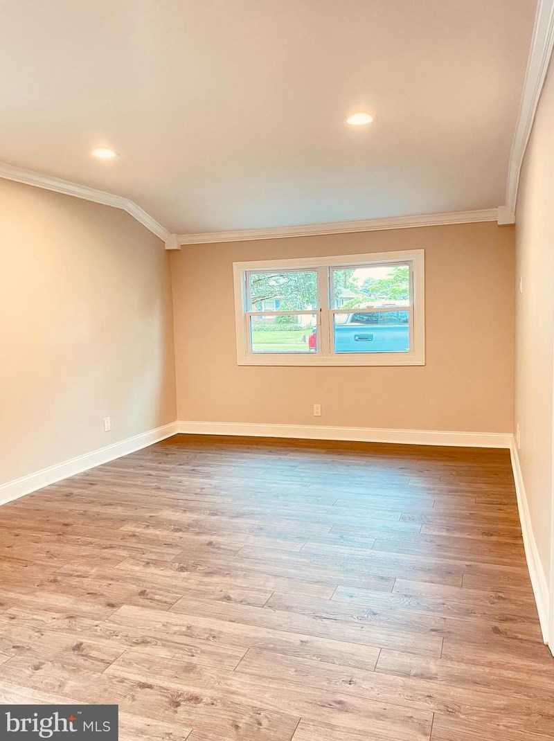 16 Placid Ln, Willingboro, NJ 08046-2737