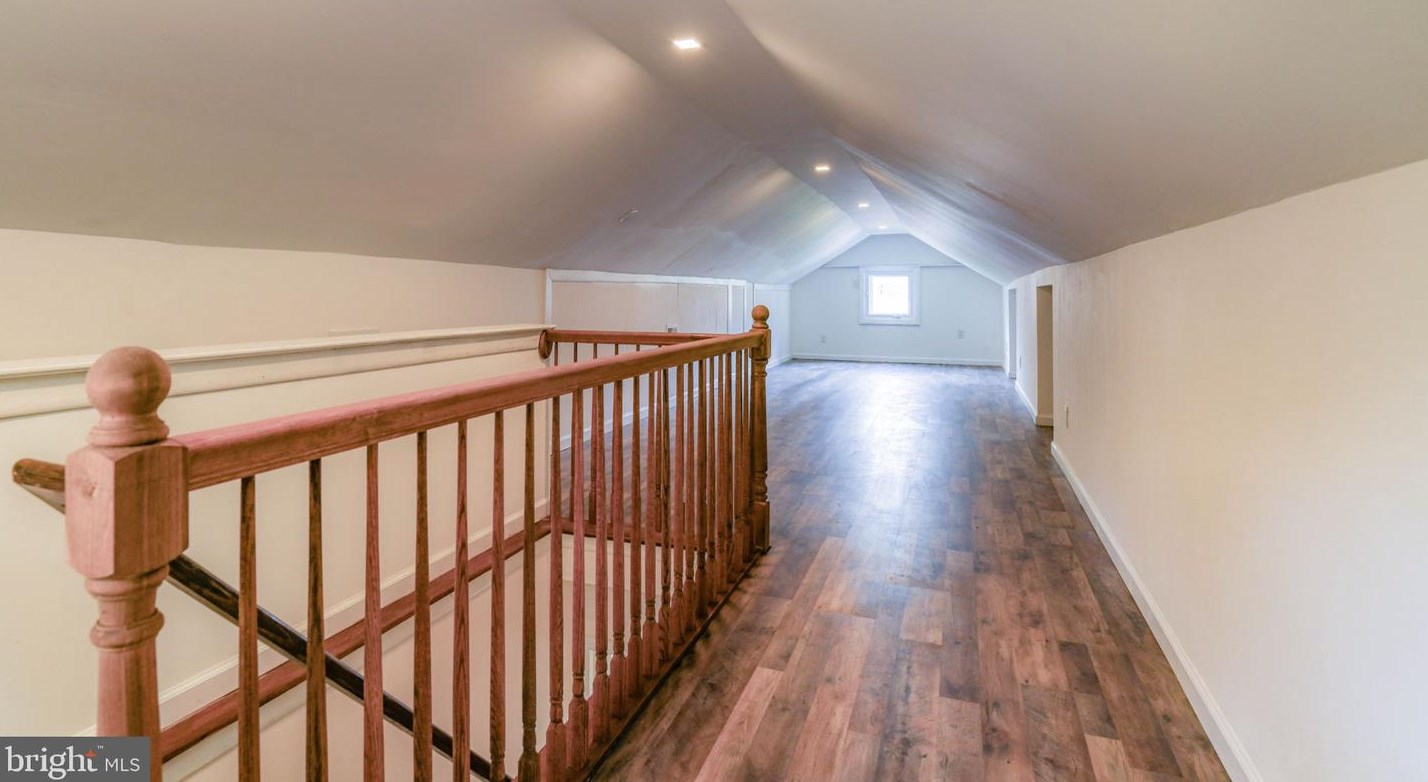 206 Garnet Ave, Mount Laurel NJ exterior