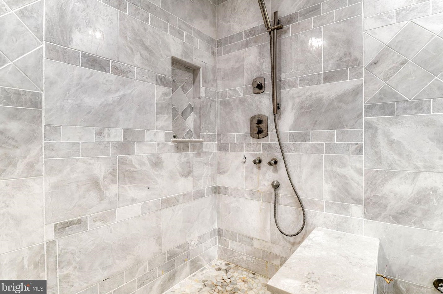 206 Garnet Ave, Mount Laurel NJ exterior