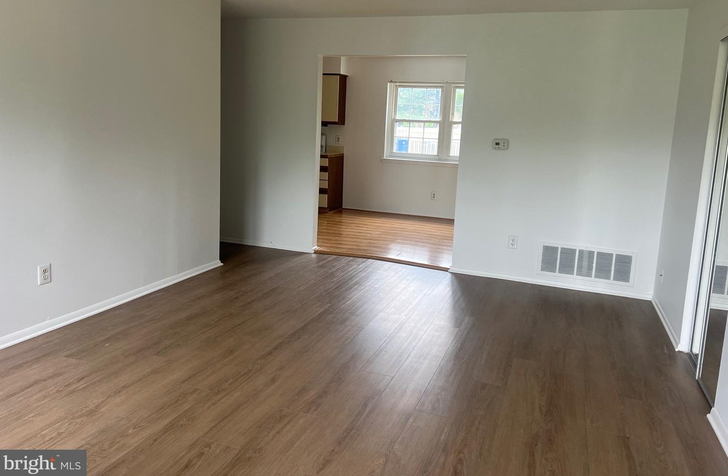 7 Eaves Mill Rd, Medford, NJ 08055