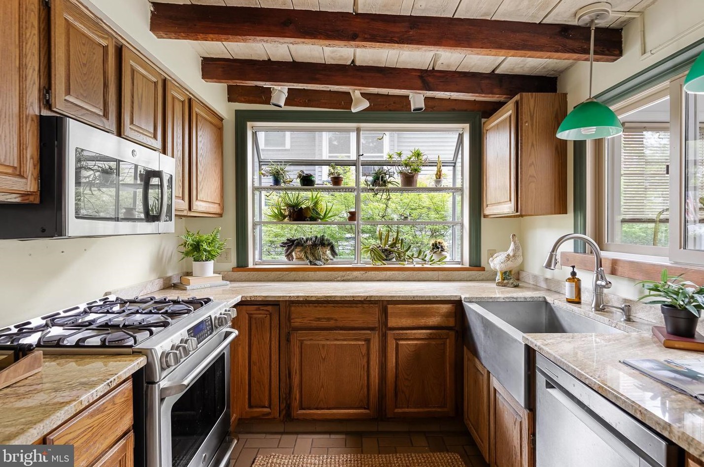 281 2 St, Moorestown NJ 08057-3304 exterior