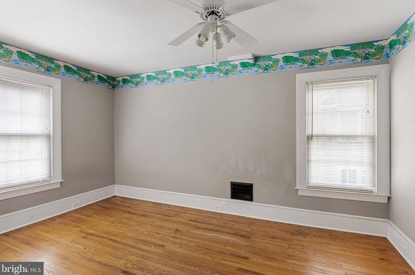 281 2 St, Moorestown NJ 08057-3304 exterior