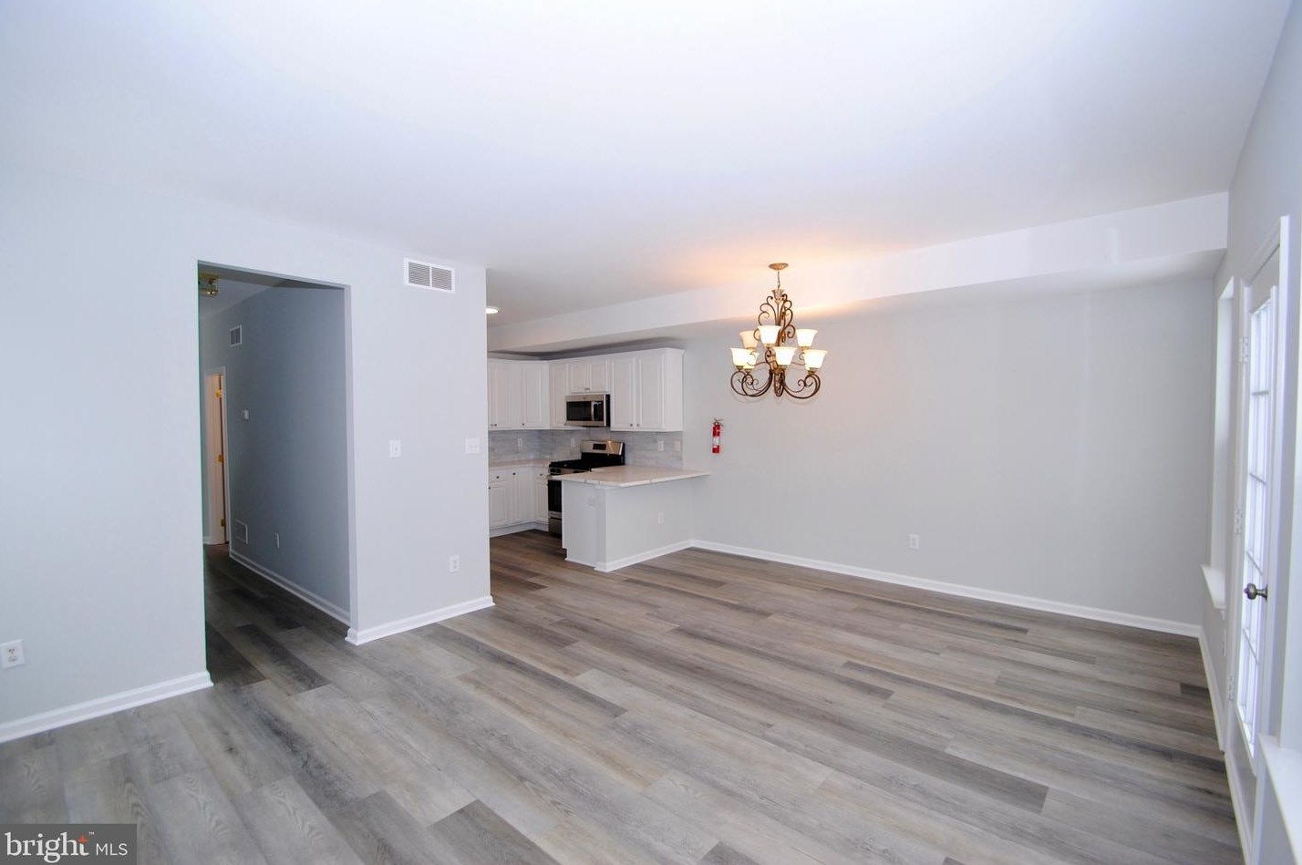739 Bordentown Rd, Burlington, NJ 08016