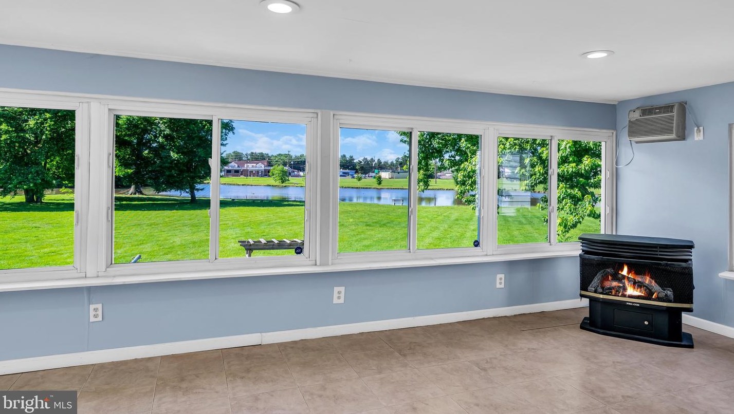 205 Federal St, Burlington NJ 08016-1614 exterior