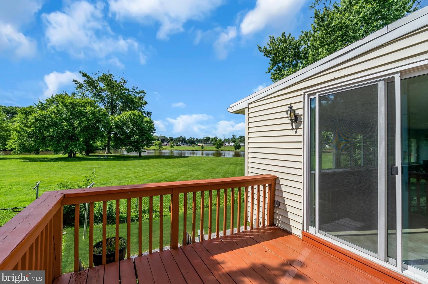 205 Federal St, Burlington NJ 08016-1614 exterior