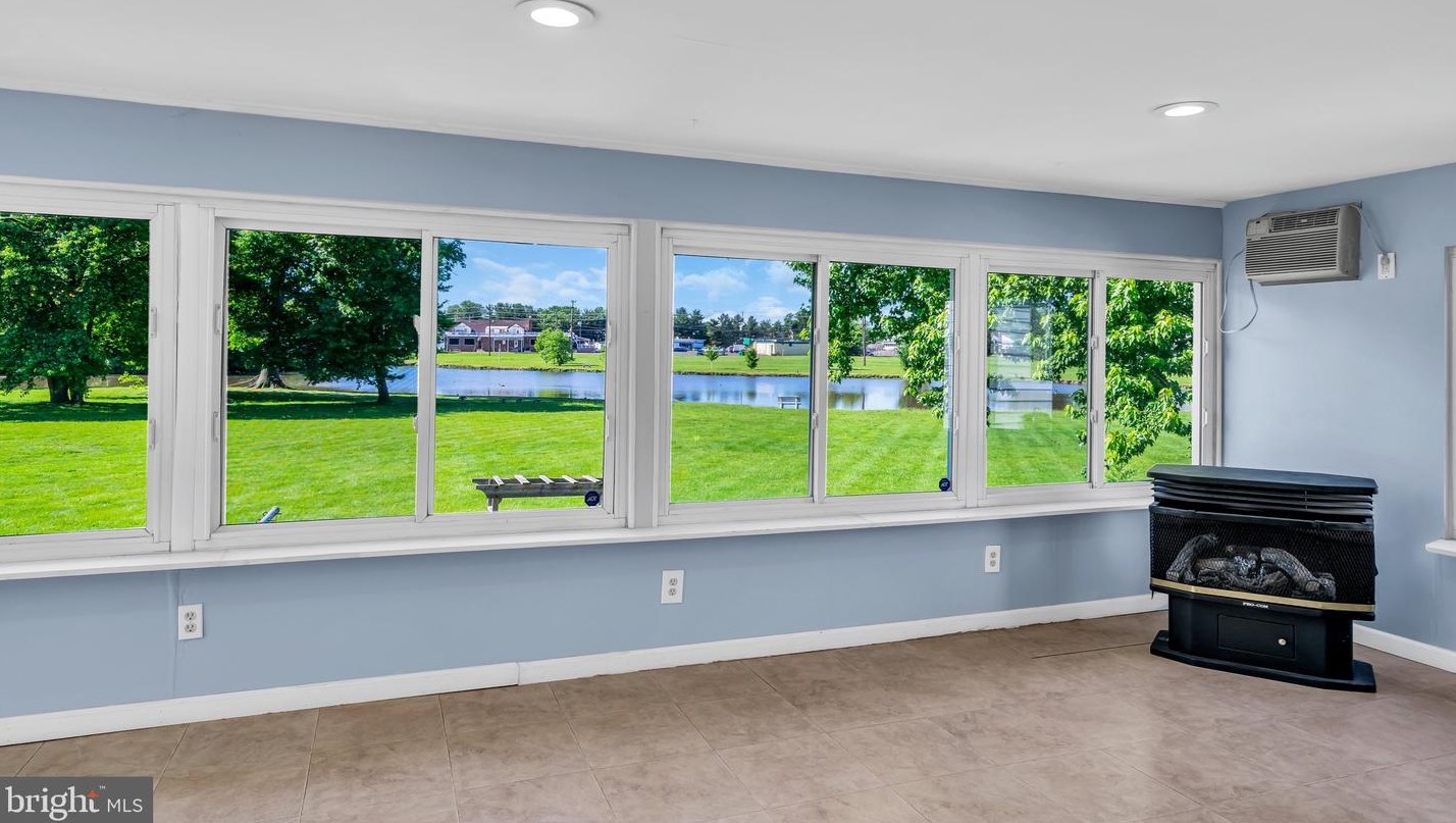 205 Federal St, Burlington NJ 08016-1614 exterior