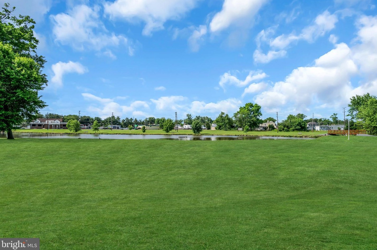 205 Federal St, Burlington NJ 08016-1614 exterior