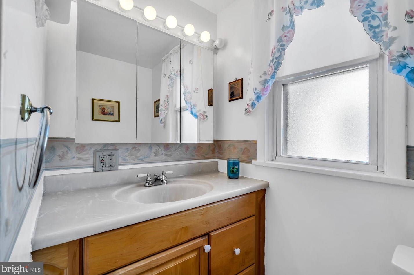 205 Federal St, Burlington NJ 08016-1614 exterior