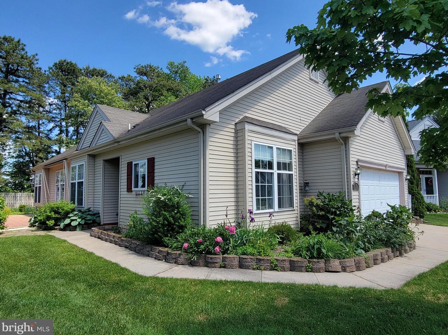 67 Warwick Way, Southampton, NJ 08088