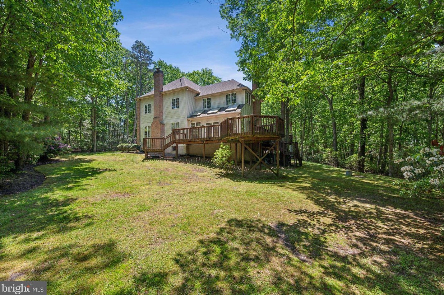 46 Fox Hl Dr, Southampton NJ  08088-9036 exterior