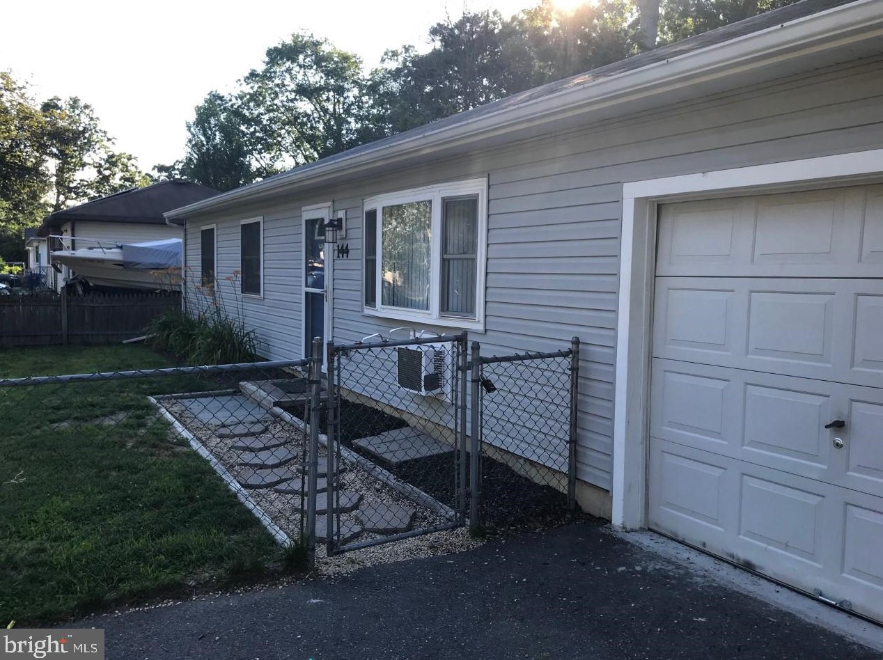 144 Hargrove Ave, Browns Mills, NJ 08015-2121