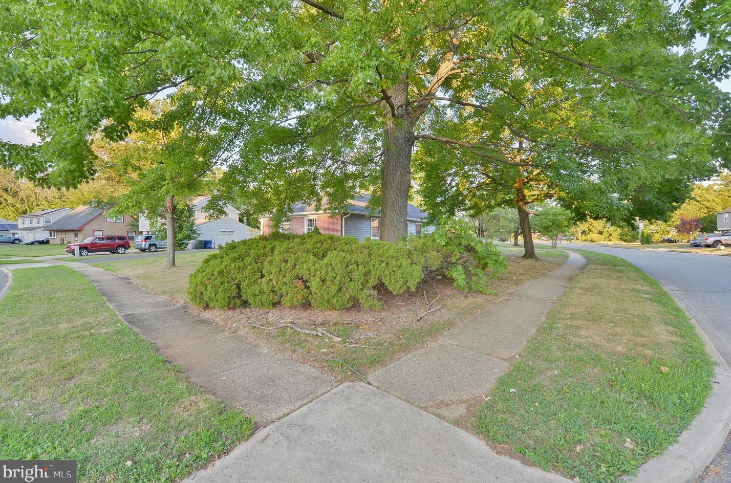 67 Parkside Cir, Willingboro NJ  08046-2610 exterior
