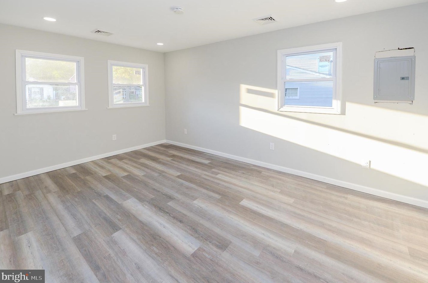 67 Parkside Cir, Willingboro NJ  08046-2610 exterior