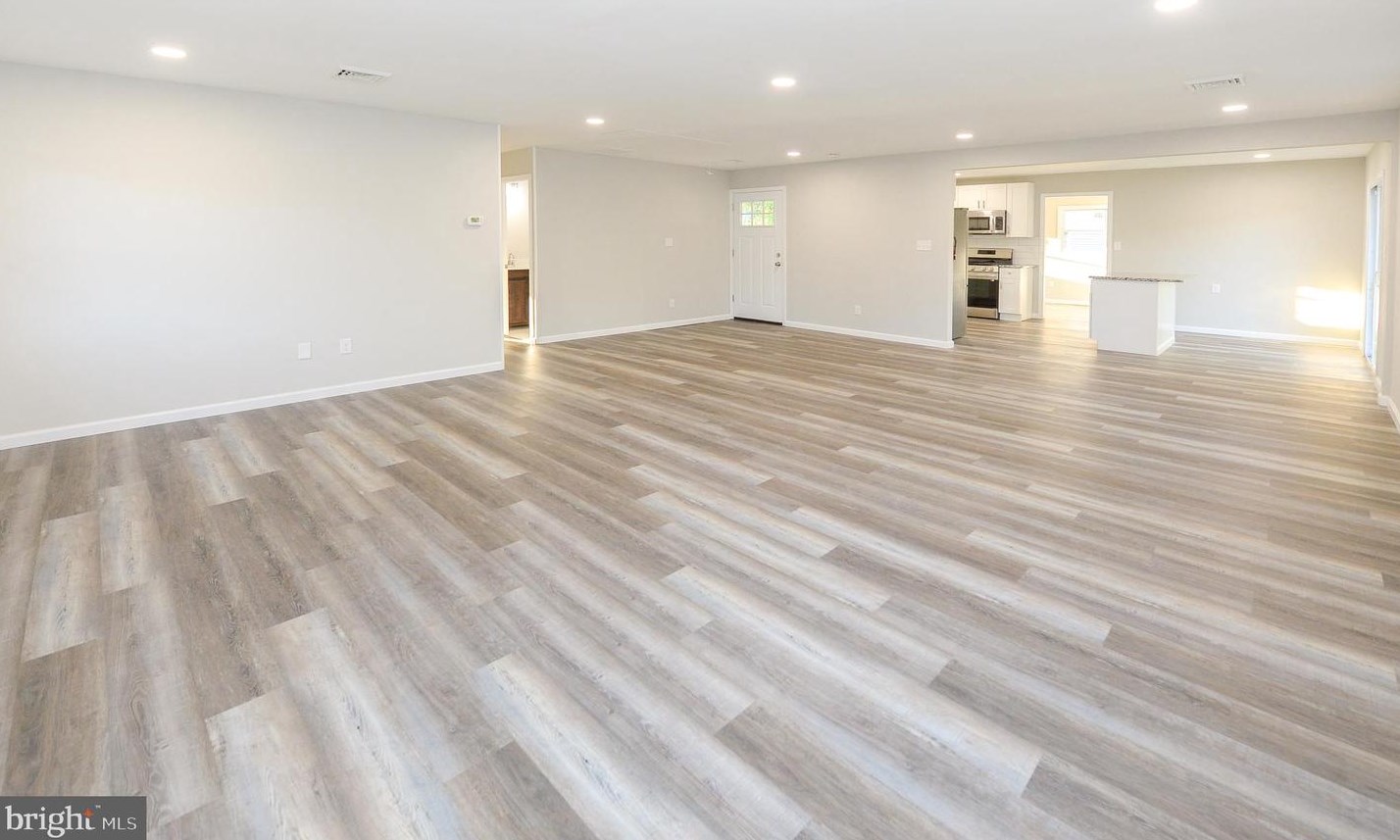 67 Parkside Cir, Willingboro NJ  08046-2610 exterior